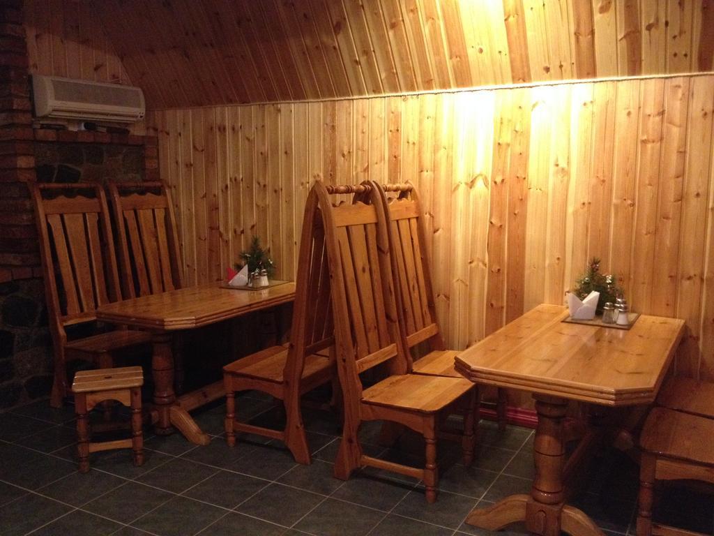 Motelis Bu-Bu Pļaviņas エクステリア 写真